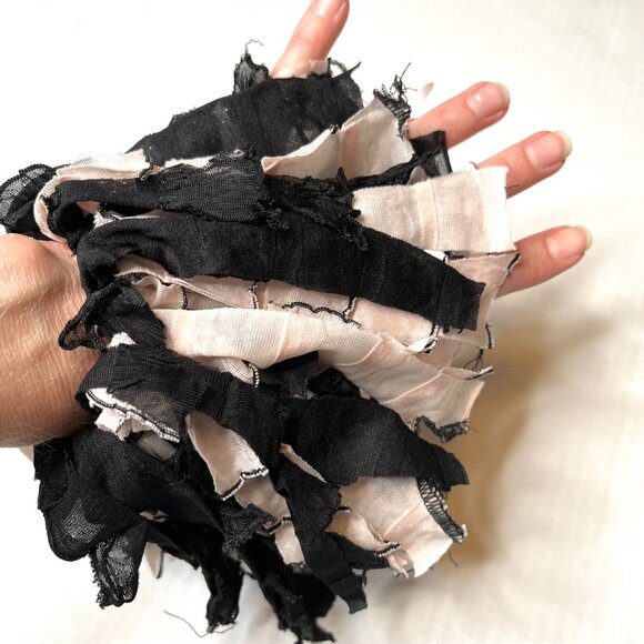 Cream Black Fringe Hair Tie Mummy Halloween Costume Ghost Dead Bride Dreadfalls - Picture 5 of 6